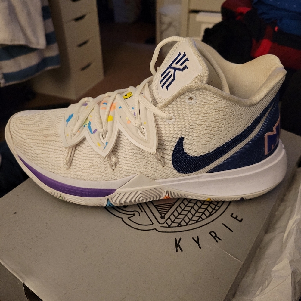Kyrie 5 mens shoes